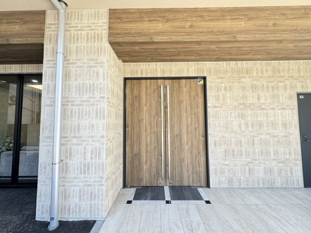 ラグゼナ松戸のエントランス