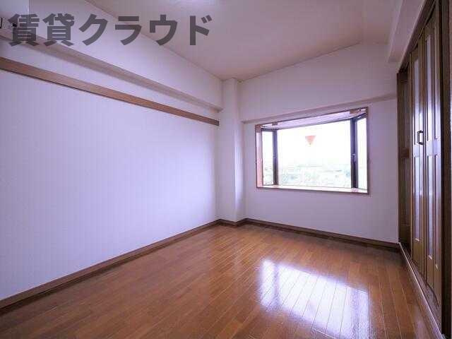 ビラヤワタの洋室|広々とした洋室です