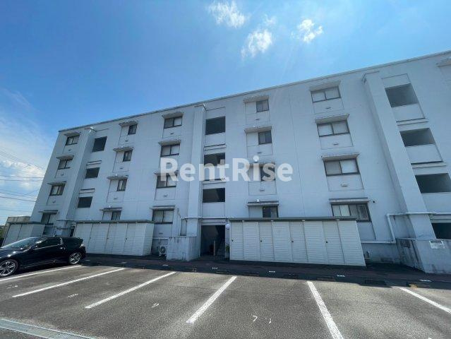 ファティリティ稲沢　(旧菱電アパート)2号棟の外観