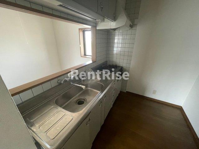 ファティリティ稲沢　(旧菱電アパート)2号棟のキッチン