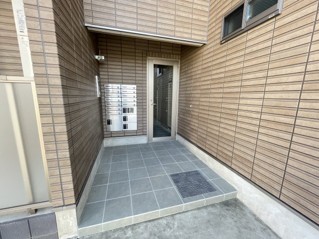 ルノン柏のエントランス|同管理会社の別物件参考写真です