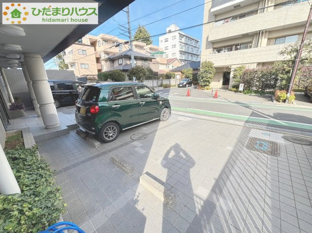 上尾市柏座1丁目　中古マンション　ヴァンベール上尾の駐車場