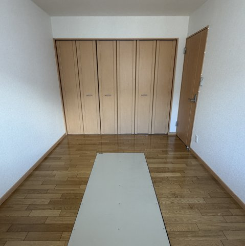 ハイツひとみ18の洋室