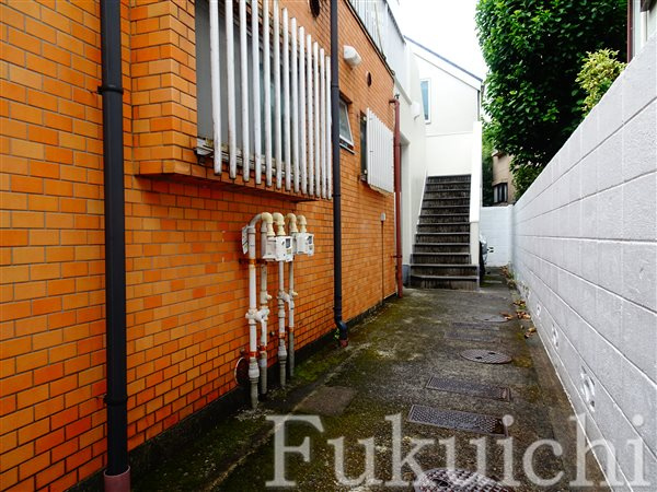 たちばなコーポのエントランス