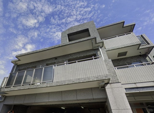 クレッセント駒沢公園パークサイドの外観