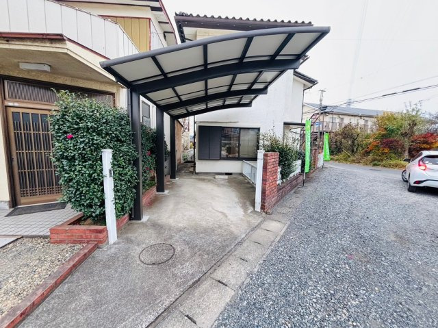 蓮田市黒浜　中古戸建の駐車場