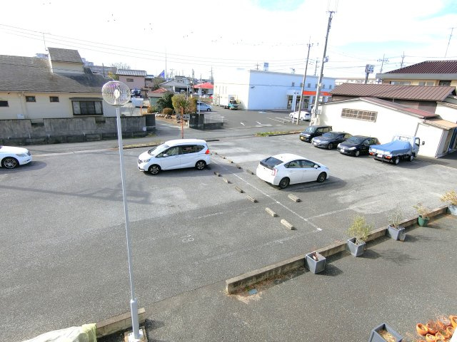 イングの駐車場