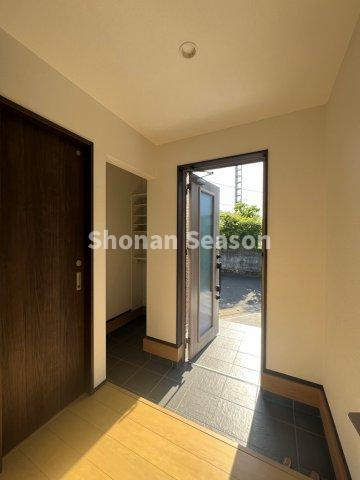 【玄関】 | 写真では伝わり切れない細部まで、ぜひ現地にてご確認ください◎ご内見承っておりますので、お気軽にお問合せください。