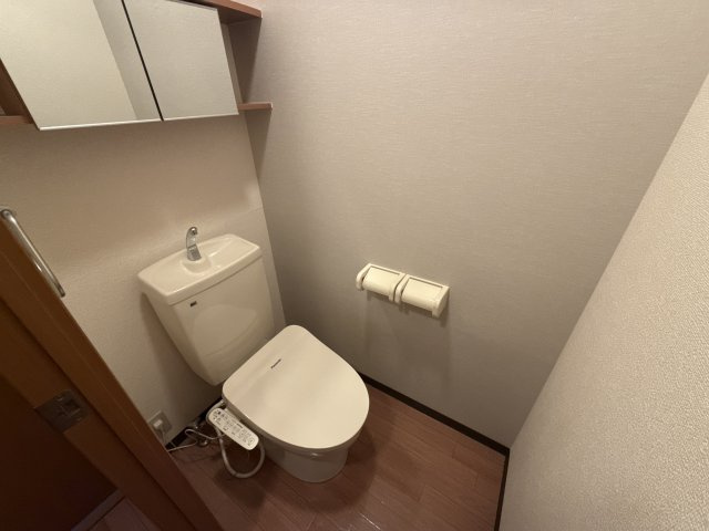 ロイヤルヒルズ青山のトイレ