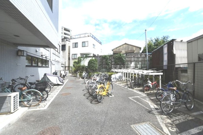 【駐車場】 | フロール巣鴨　13397 | 敷地内に自転車置き場があります(^^)/
