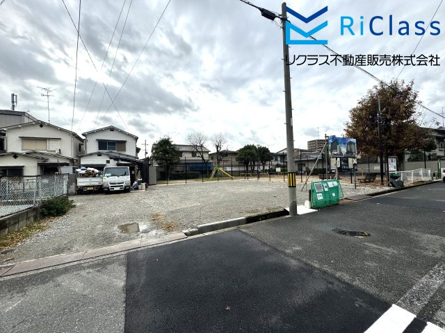 売土地　伊丹市桜ケ丘5丁目2の前面道路含む現地写真|前面道路含む現地写真です