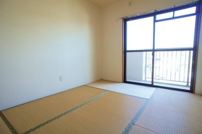 【和室】 | コーポサンガイア | ゆったりとくつろげる和室です