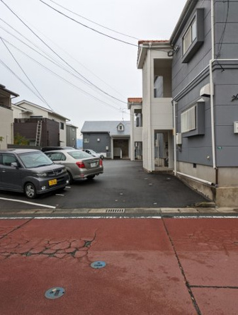 【駐車場】