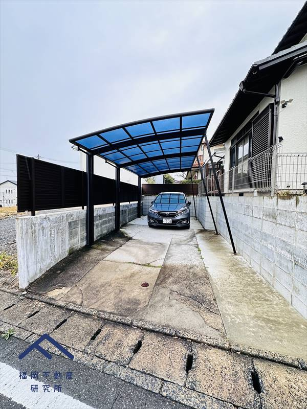 太宰府市高雄５丁目 　戸建ての駐車場