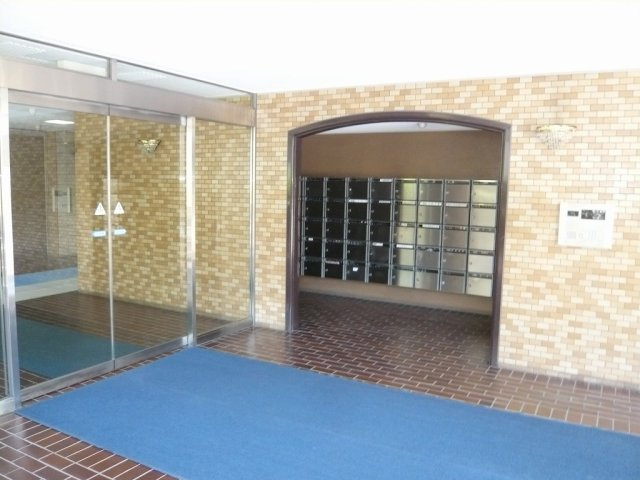 パシフィック西早稲田のエントランス