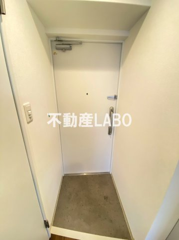 ジアコスモ九条シエルの玄関