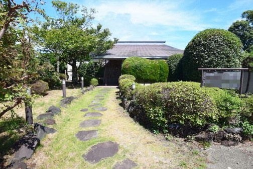 【庭】 | 伊東市富戸　売保養所