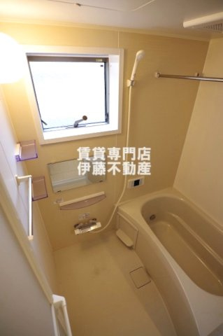 Leo Aries 大曽根の浴室|追い焚き機能付給湯設備