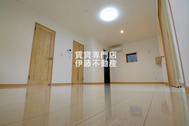 Leo Aries 大曽根の内装