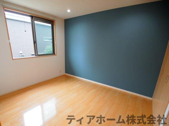 香芝市高山台１丁目のハイツの洋室|ゆったりした洋室です
