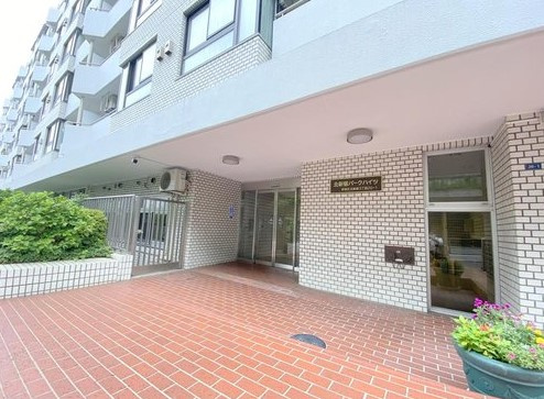 北新宿パークハイツのエントランス