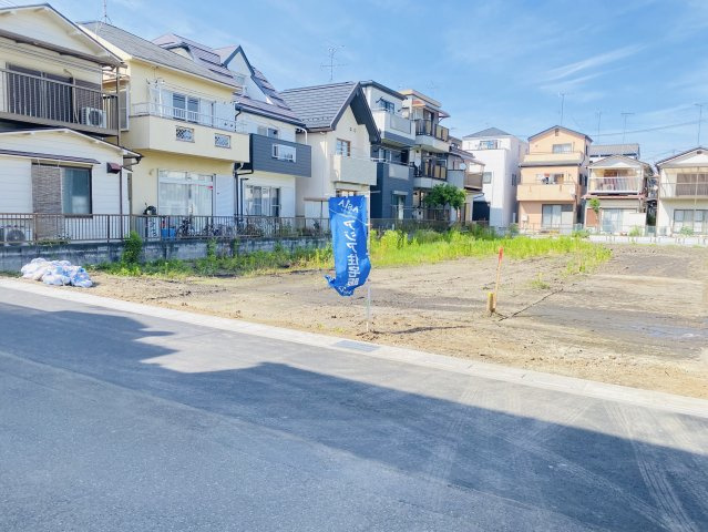 敷地面積７４坪　売地　富士見市鶴馬の前面道路含む現地写真|南西側約4.0ｍ公道と10ｍ以上の接道でお車の出し入れもラクラクです♪