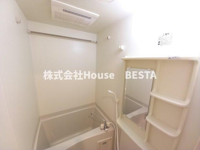 プレサンスみなと元町駅前の浴室