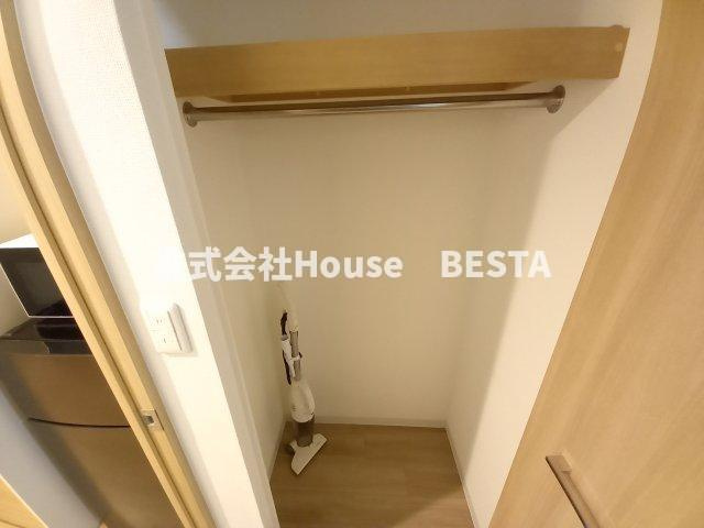 プレサンスみなと元町駅前の収納