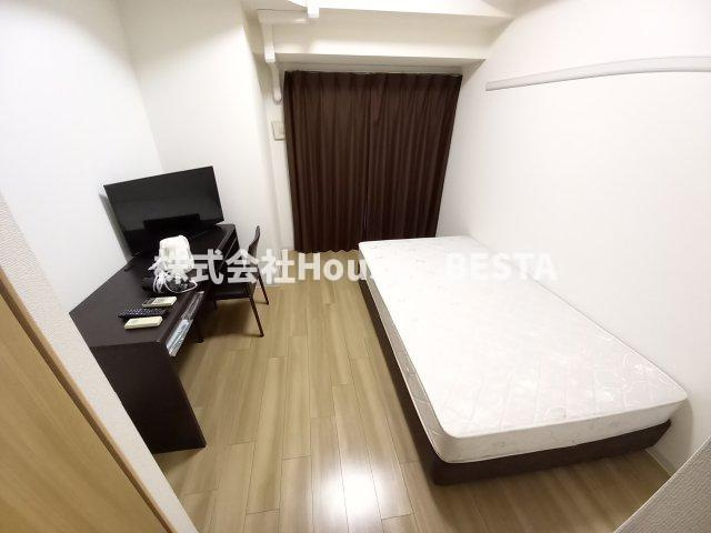 プレサンスみなと元町駅前の居間・リビング