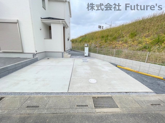 松伏町大字金杉　新築戸建　全1棟の駐車場|カースペース並列2台可能