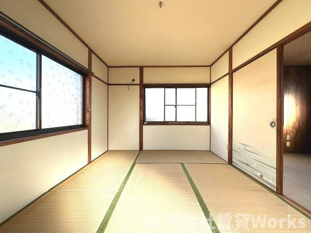 北島町江尻戸建の和室|落ち着いた雰囲気の和室付きです