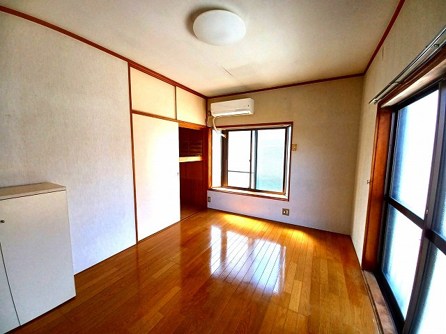 コーポ石井の洋室