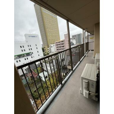 熊本市中央区米屋町３丁目の賃貸マンションのバルコニー
