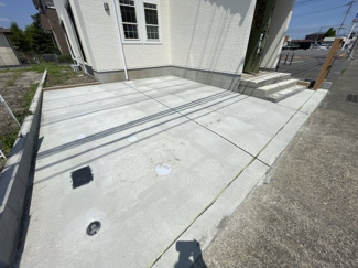 【駐車場】 | 同仕様施工例　駐車スペース３台以上可能