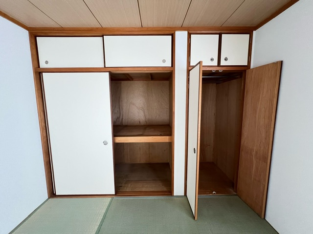 旭ヶ丘貸家の収納