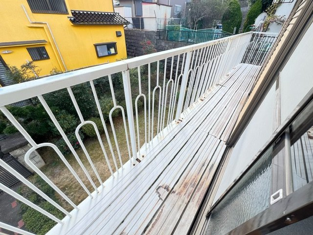 旭ヶ丘貸家のバルコニー