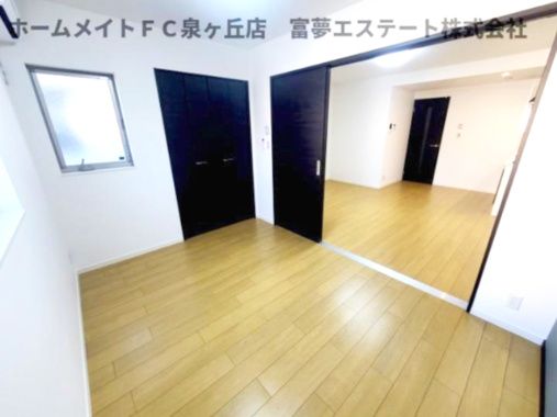 ヴェルデ堺中ビルの洋室