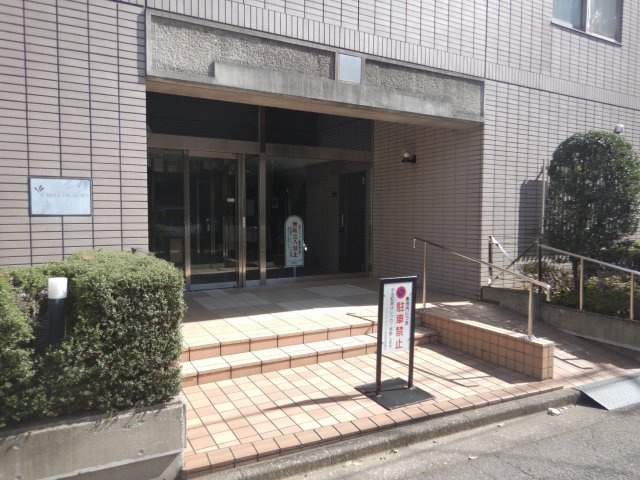 グランドメゾン上池袋のエントランス