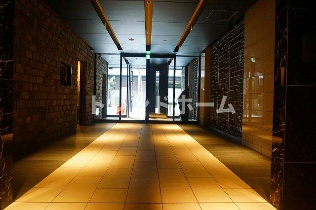 プレサンス阿波座駅前のエントランス|選べる家電プランあり！！
