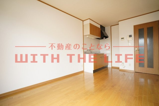 ランドベアー21II【キャッシュバック対象物件】の内装|明るい室内です