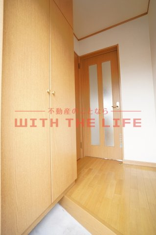 ランドベアー21II【キャッシュバック対象物件】のエントランス|落ち着いたエントランスです