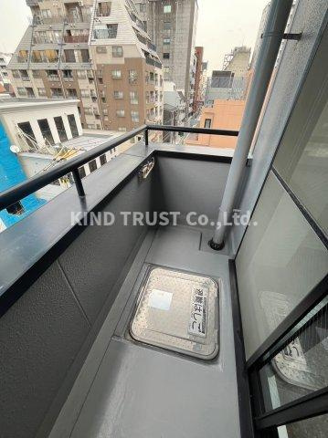 カランドリエのバルコニー|外からの目が気にならないバルコニーで洗濯物が干せます