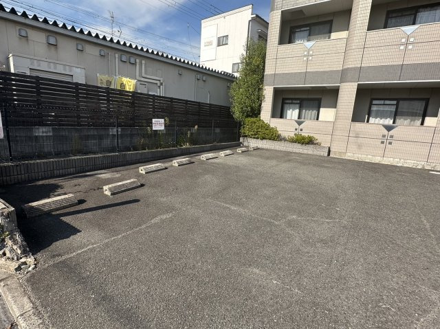 アーバンハイム大空の駐車場