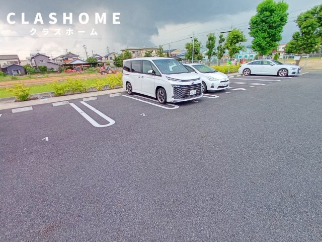アジュールみのり　　刈谷市近郊の賃貸はクラスホーム刈谷店の駐車場