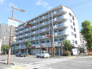 近江八幡市桜宮町の店舗事務所