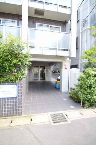 丸の内SIXTEENのエントランス