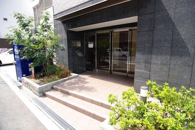 エスグランデ南森町のエントランス