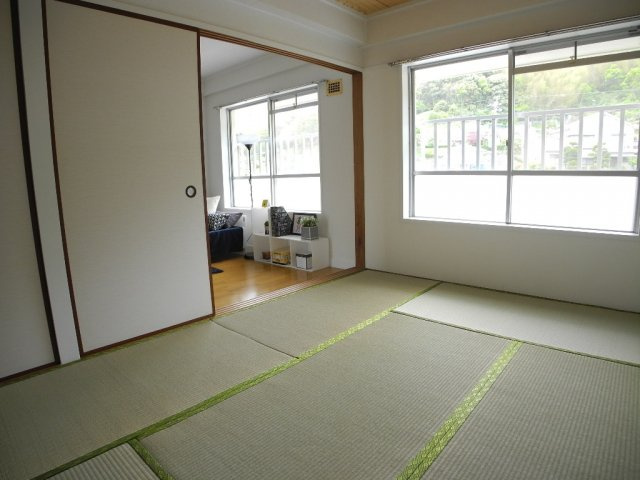 レイクサイドハイツCの和室