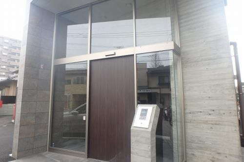 熊本市中央区神水１丁目の賃貸マンションのエントランス