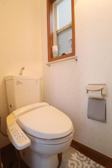 東大阪市小阪本町2丁目　中古戸建のトイレ